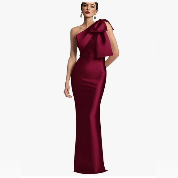 Chic One-Shoulder Red Wine Dress - Picture 1 of 5